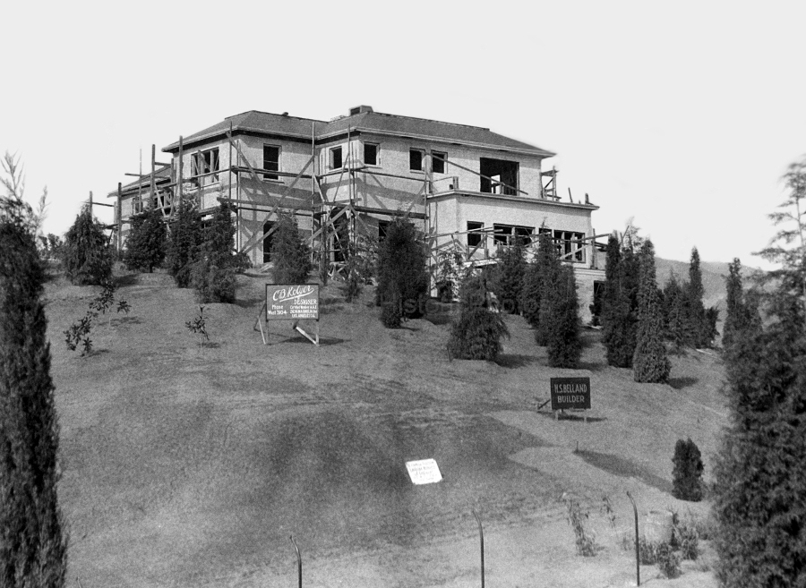 Charlie Chaplin Estate 1923 WM.jpg